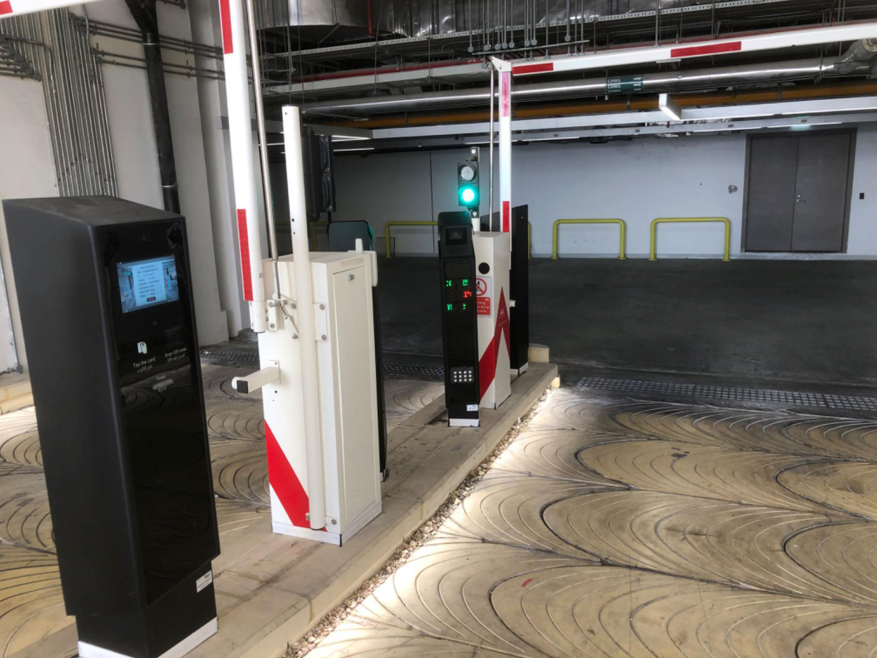 Blog perusahaan terbaru tentang Sistem Manajemen Parkir Smart LPR Realpark Meningkatkan Efisiensi di Rumah Sakit Al-Ahli